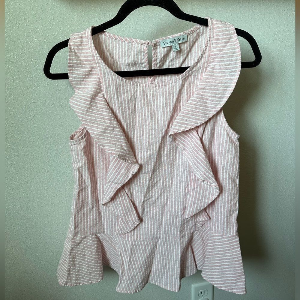 WOMENS PINSTRIPED TOP SIZE SMALL